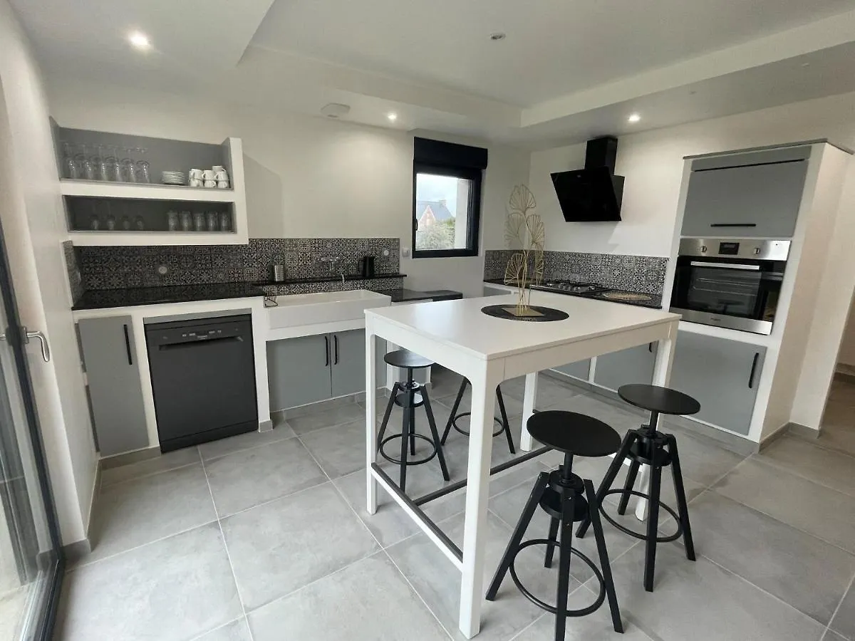 Premium Holiday Home Close To The Coast Ploumilliau