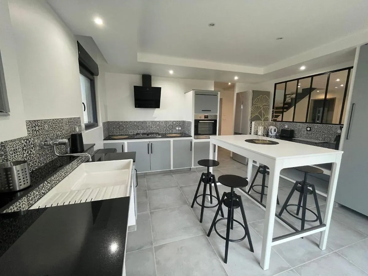 Premium Holiday Home Close To The Coast Ploumilliau